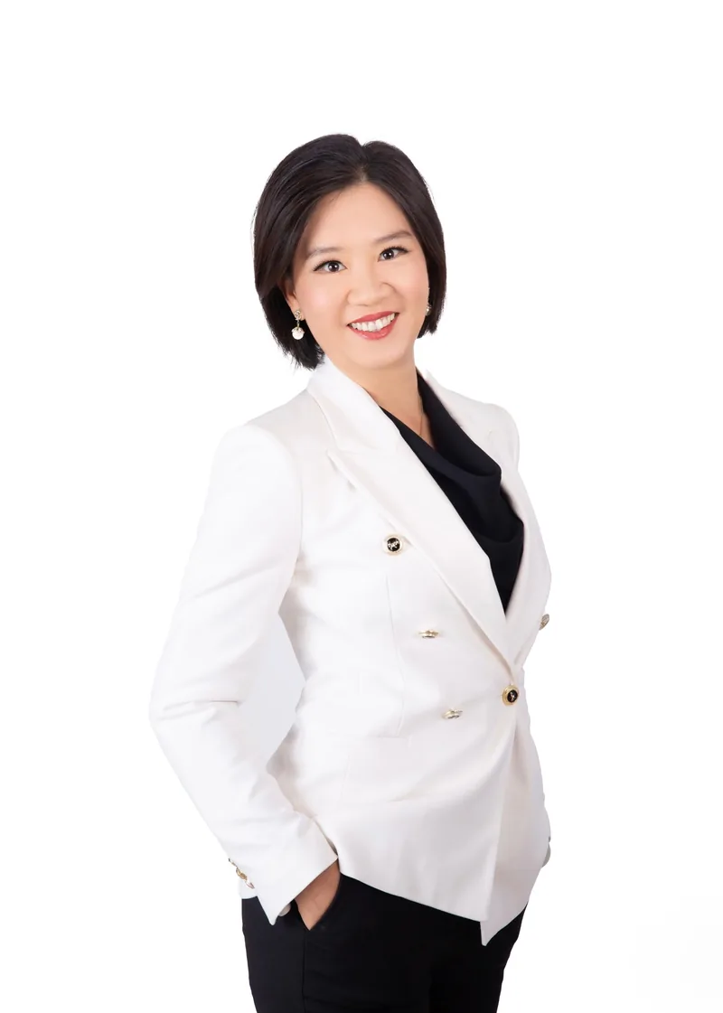 Minrong Lan, Licensee / Director